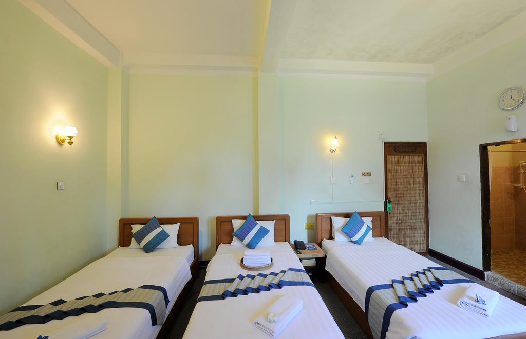 Cinderella Hotel Mawlamyine Ruang foto