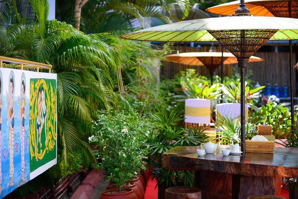 Cinderella Hotel Mawlamyine Bagian luar foto