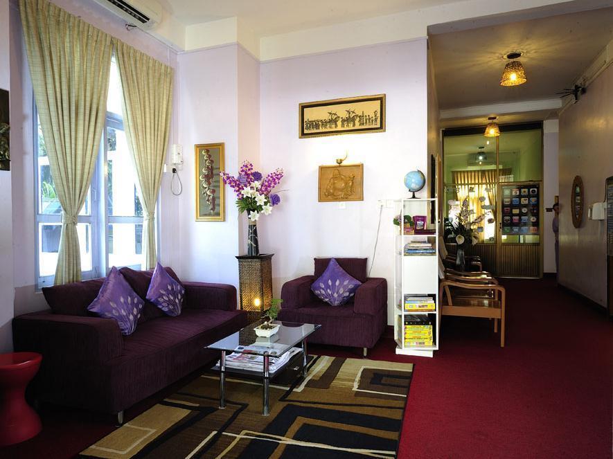 Cinderella Hotel Mawlamyine Bagian luar foto