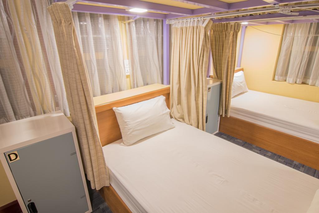 Cinderella Hotel Mawlamyine Bagian luar foto