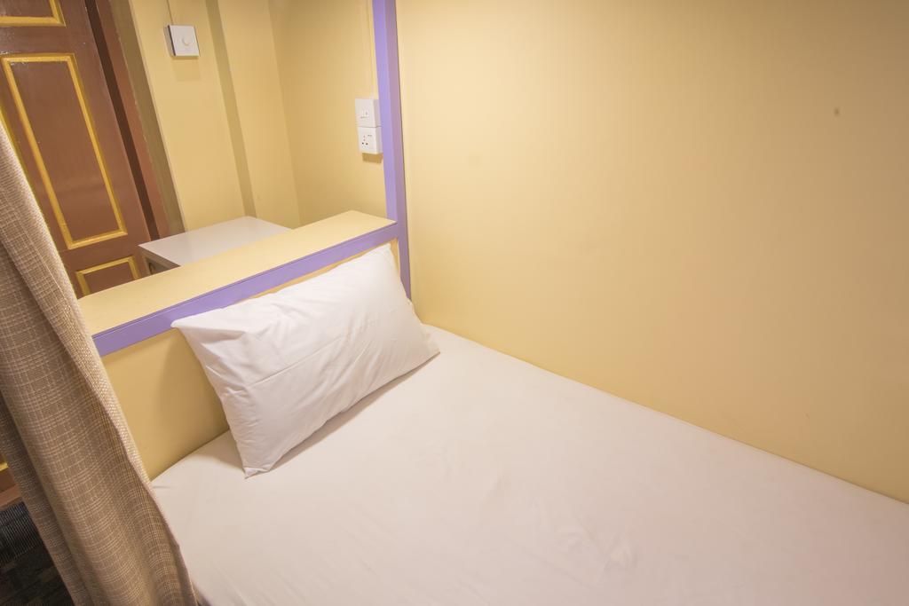 Cinderella Hotel Mawlamyine Bagian luar foto