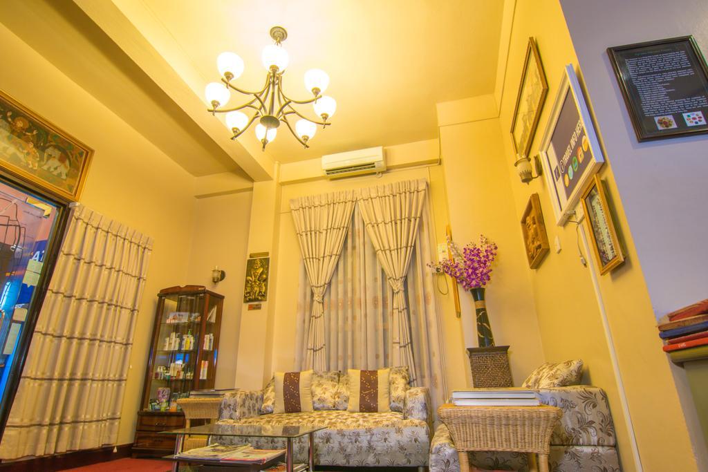 Cinderella Hotel Mawlamyine Bagian luar foto