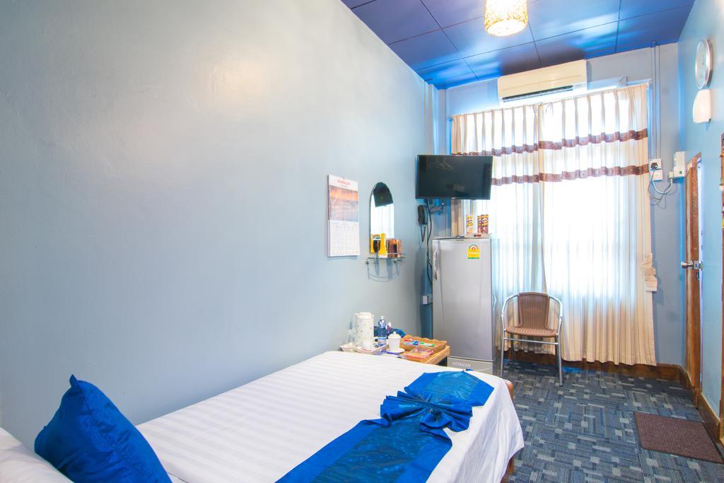 Cinderella Hotel Mawlamyine Bagian luar foto