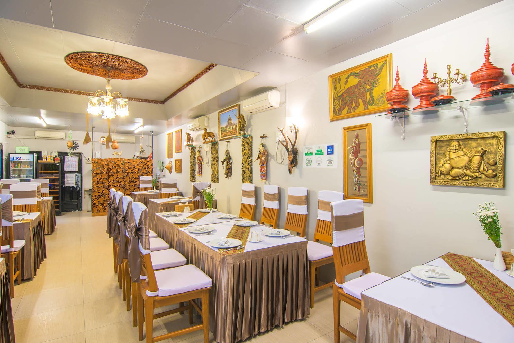 Cinderella Hotel Mawlamyine Bagian luar foto