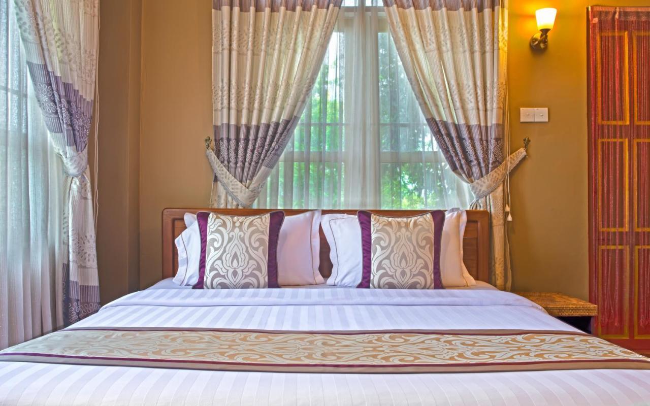 Cinderella Hotel Mawlamyine Bagian luar foto